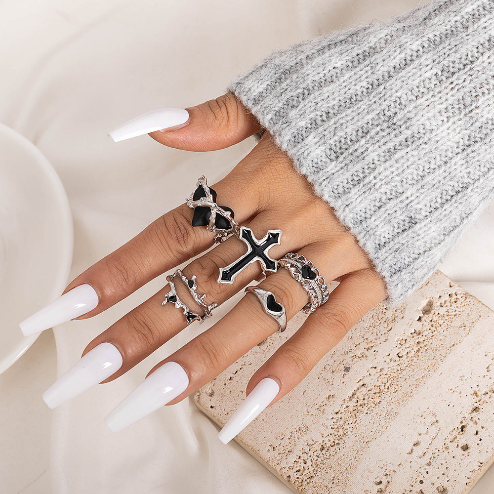 Retro geometric alloy ring