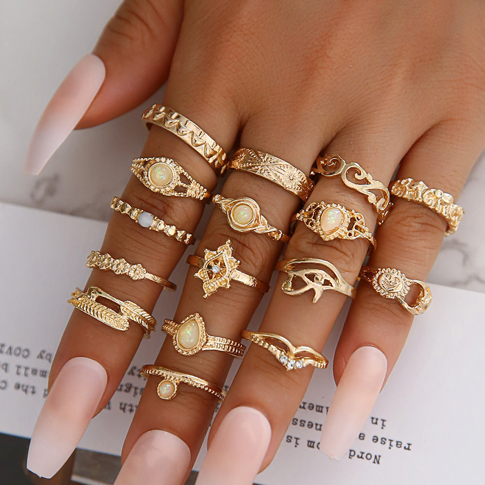 Retro geometric alloy ring