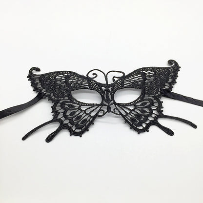Styling Halloween masquerade