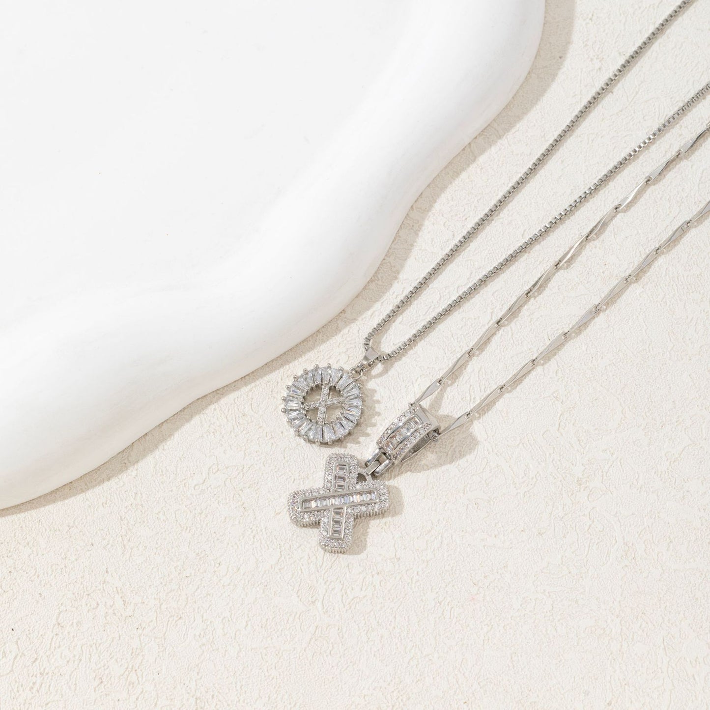 letter pendant necklace