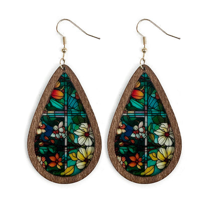 New teardrop-shaped earrings from Europe and America