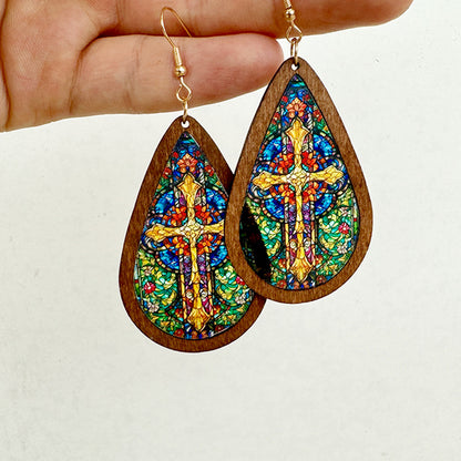 New teardrop-shaped earrings from Europe and America