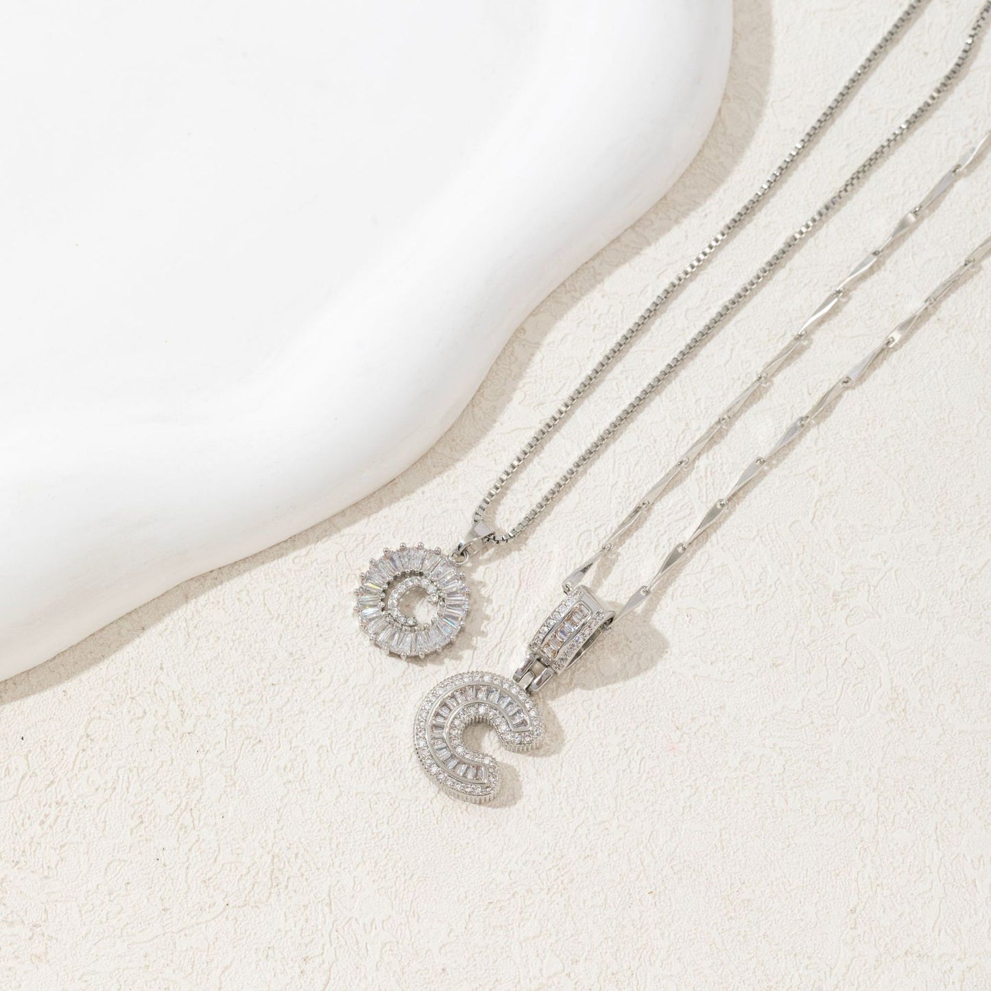 letter pendant necklace