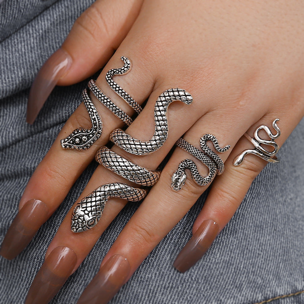 Retro geometric alloy ring